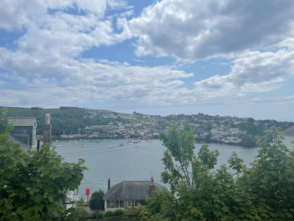 Lot: 139 - FREEHOLD LAND IN HIGHLY SOUGHT AFTER LOCATION WITH POTENTIAL AND LOVELY VIEWS - View from River Fowey and towards Polruan